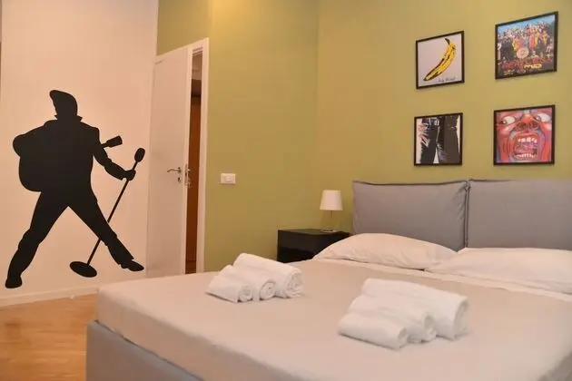 Standard Tek Büyük Yataklı Oda