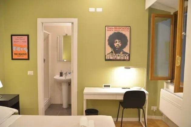 Standard Tek Büyük Yataklı Oda