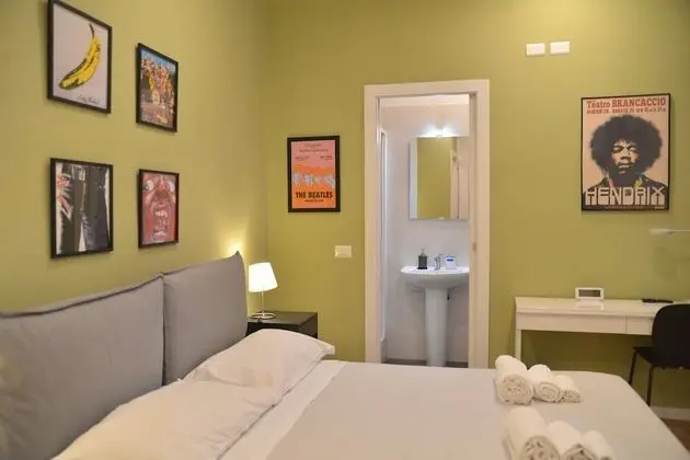 Standard Tek Büyük Yataklı Oda