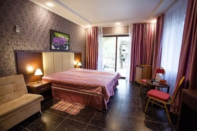 Luxury Tek Büyük veya İki Ayrı Yataklı Oda