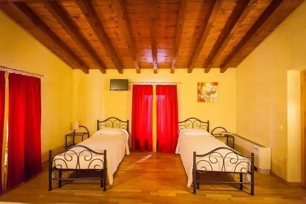 Superior Tek Büyük veya İki Ayrı Yataklı Oda