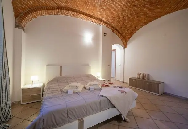 Family Apart Daire, 1 En Büyük (King) Boy Yatak ve Çekyat (Alla Corte Di Angera)