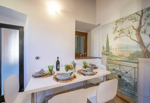 Family Apart Daire, 1 En Büyük (King) Boy Yatak ve Çekyat (Alla Corte Di Angera)