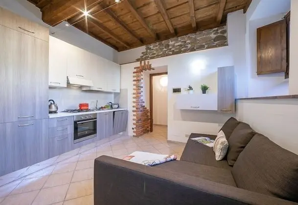 Family Apart Daire, 1 En Büyük (King) Boy Yatak ve Çekyat (Alla Corte Di Angera)