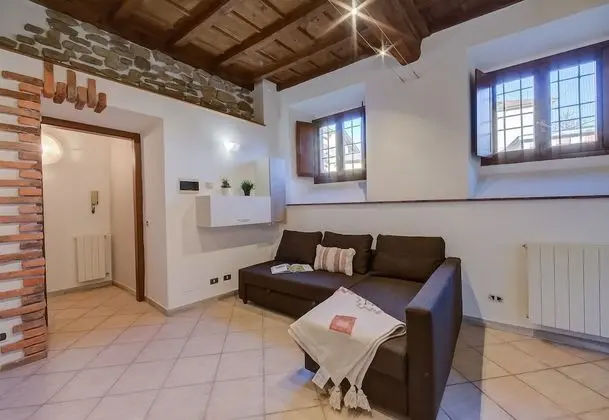 Family Apart Daire, 1 En Büyük (King) Boy Yatak ve Çekyat (Alla Corte Di Angera)