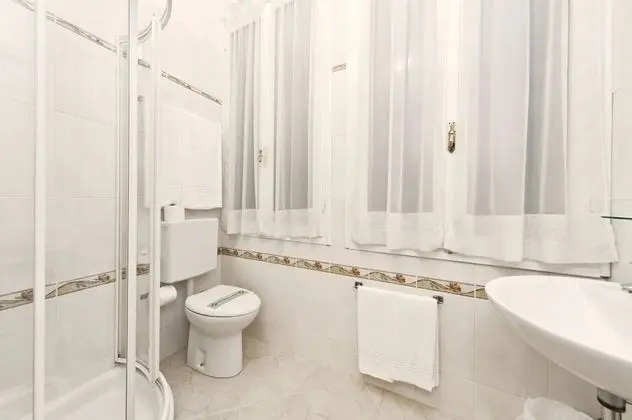 Standard Tek Büyük veya İki Ayrı Yataklı Oda