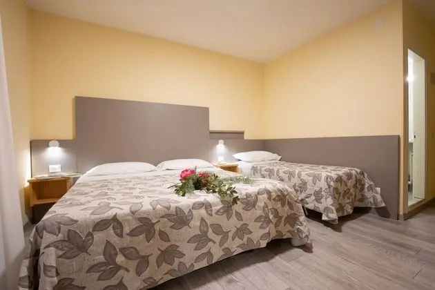 Üç Kişilik Oda, Balkon