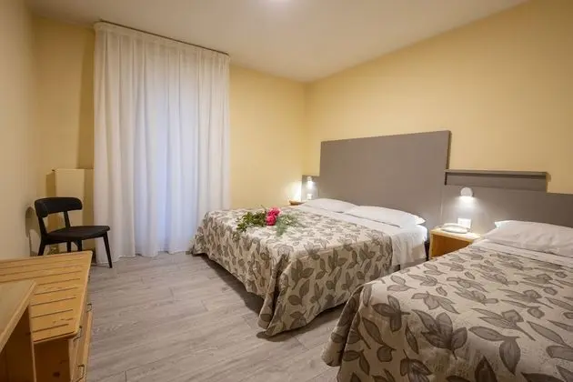Üç Kişilik Oda, Balkon