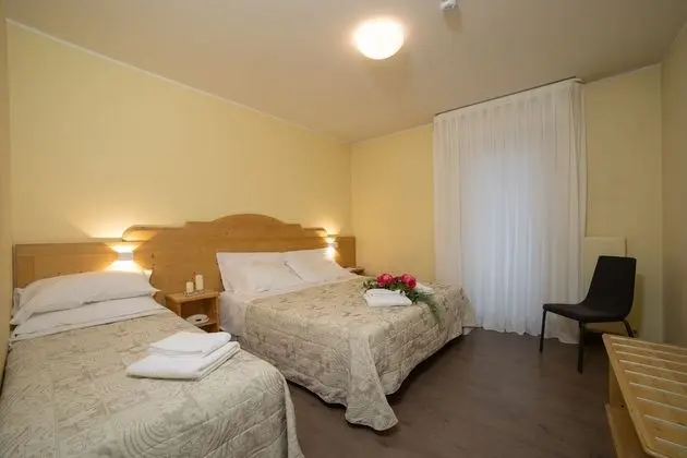 Üç Kişilik Oda, Balkon
