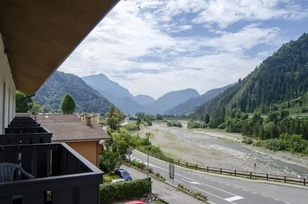 Üç Kişilik Oda, Balkon