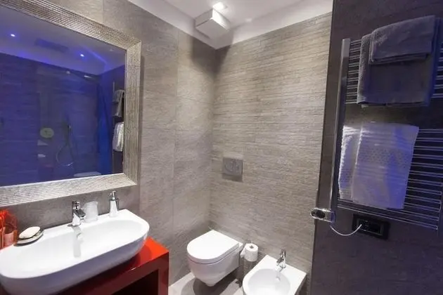 Basic Tek Büyük veya İki Ayrı Yataklı Oda