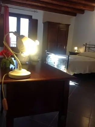 Büyük Yataklı Tek Kişilik Oda