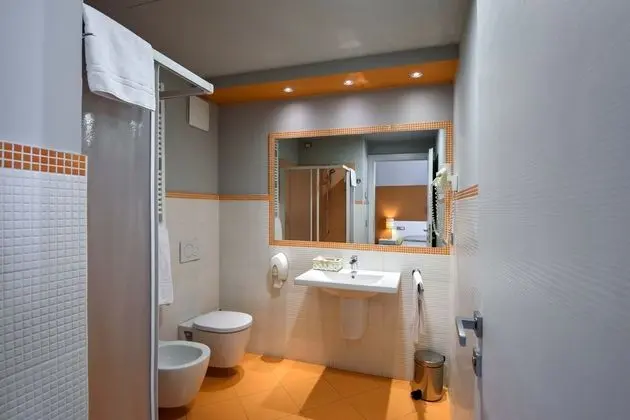 Tek Büyük veya İki Ayrı Yataklı Oda