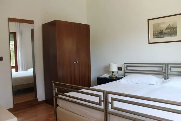 Büyük Yataklı Tek Kişilik Oda