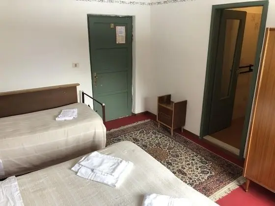 Tek Büyük veya İki Ayrı Yataklı Oda
