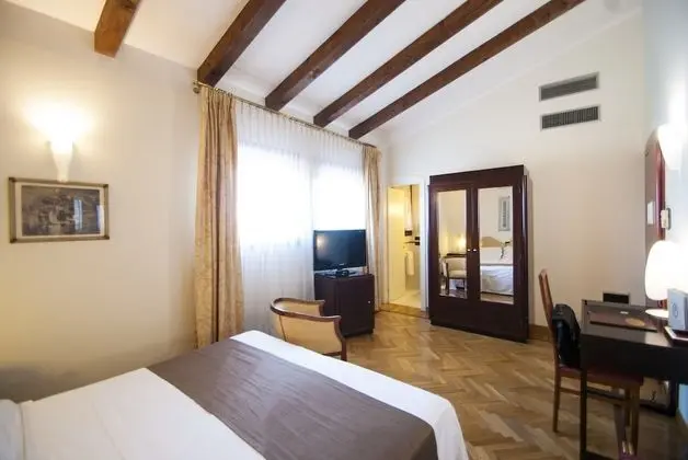 Executive Büyük Yataklı Tek Kişilik Oda, Özel Banyo