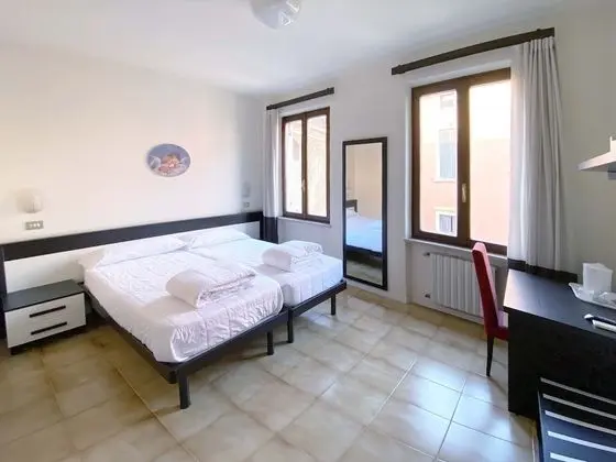 Classic Tek Büyük veya İki Ayrı Yataklı Oda