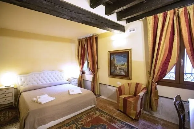 Basic Tek Büyük Yataklı Oda, Engellilere Uygun, Sigara İçilmez