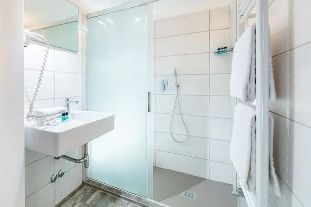 Junior Süit, Kanal Manzaralı