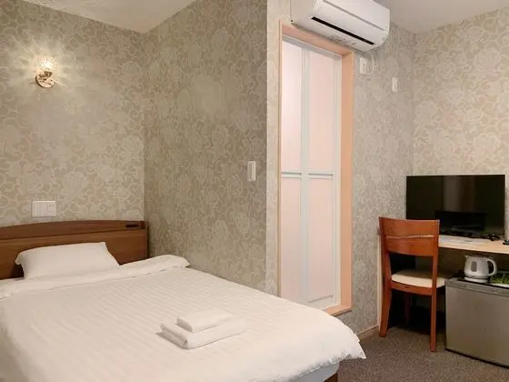 Üç Kişilik Oda, Özel Banyo (301)