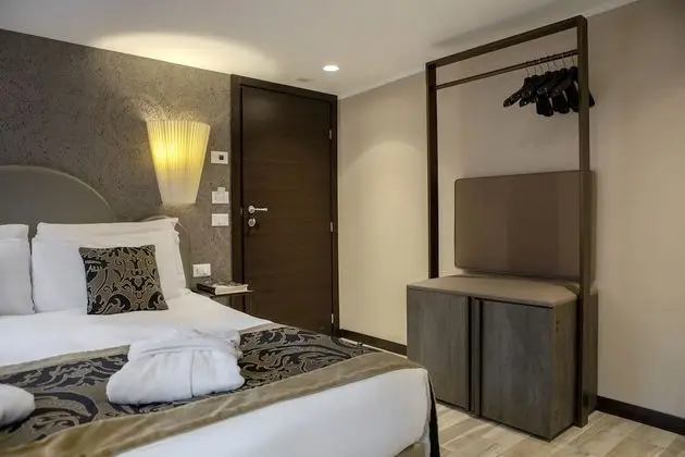 Classic Tek Büyük veya İki Ayrı Yataklı Oda