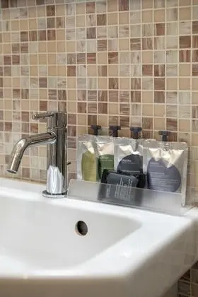 Classic Tek Büyük veya İki Ayrı Yataklı Oda