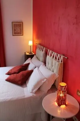 Tek Büyük Yataklı Oda (Ciliegi)