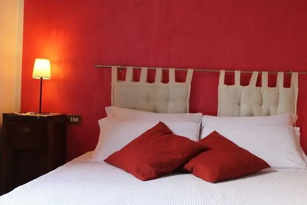 Tek Büyük Yataklı Oda (Ciliegi)