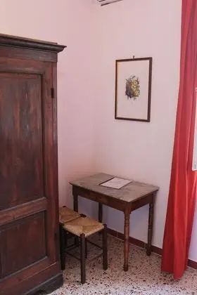 Tek Büyük Yataklı Oda (Ciliegi)