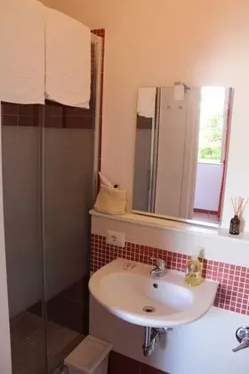 Tek Büyük Yataklı Oda (Ciliegi)