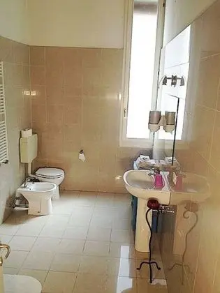 Üç Kişilik Oda