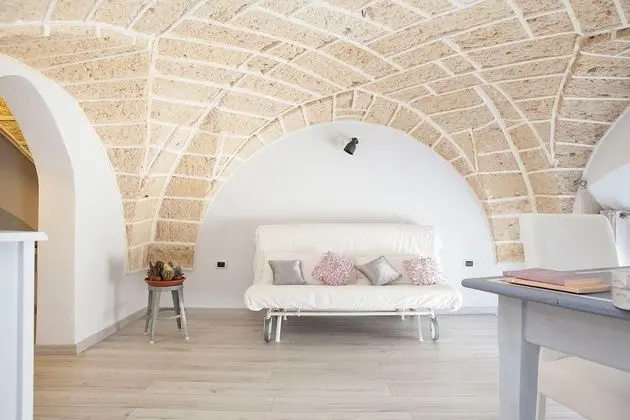 Süit, 1 Büyük (Queen) Boy Yatak ve Çekyat