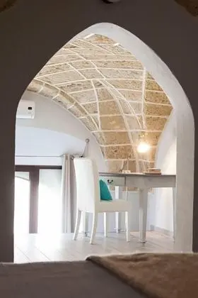 Süit, 1 Büyük (Queen) Boy Yatak ve Çekyat