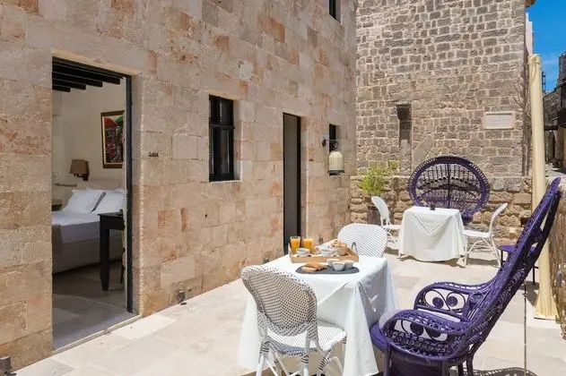 Süit, Balkon (Danai)
