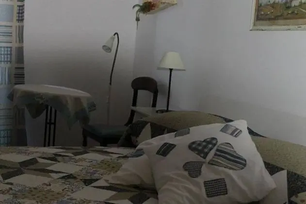 Üç Kişilik Oda