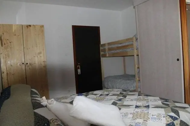 Üç Kişilik Oda