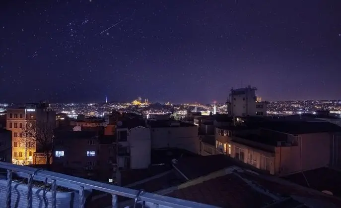 Deluxe Süit 1 Yatak Odası, Balkon/Veranda, Kısmi Deniz Manzaralı