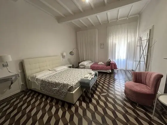 Çatı Katı (Loft) (Corso Italia, 108)
