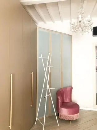 Süit (Corso Italia, 114)