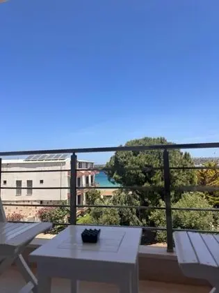 Deluxe Oda-Balkonlu, Kısmi Deniz Manzaralı, Balkonlu