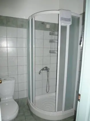 Üç Kişilik Oda