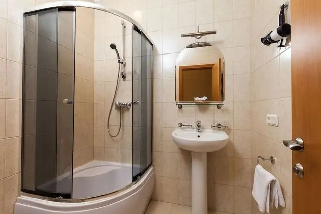 Standard Tek Büyük veya İki Ayrı Yataklı Oda