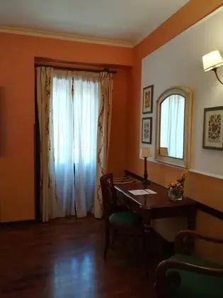 Comfort Tek Büyük veya İki Ayrı Yataklı Oda