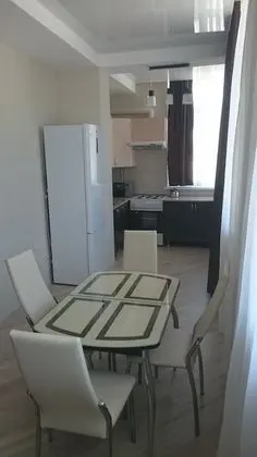 Apart Daire, 2 Yatak Odası, Nehir Manzaralı