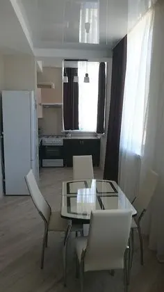 Apart Daire, 2 Yatak Odası, Nehir Manzaralı