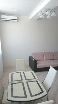 Apart Daire, 2 Yatak Odası, Nehir Manzaralı