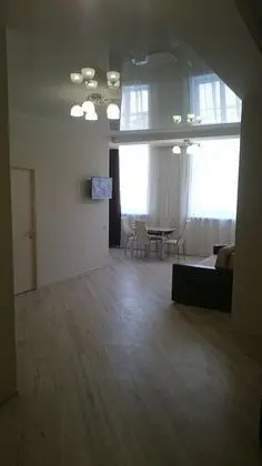Apart Daire, 2 Yatak Odası, Nehir Manzaralı