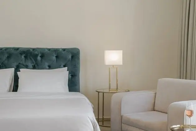 Premium Tek Büyük Yataklı Oda