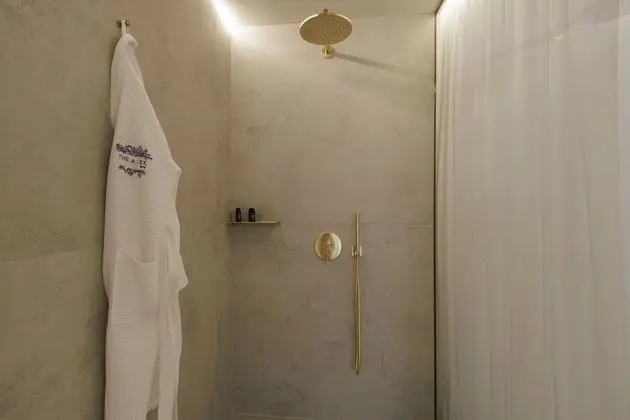 Premium Tek Büyük Yataklı Oda