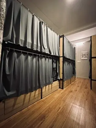 Ortak Ranzalı Oda, Karma Ranzalı Oda (8 beds upstairs)